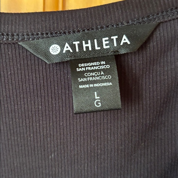 Athleta Women's Elegant Black Long Sleeve Tee - Picture 2 of 4